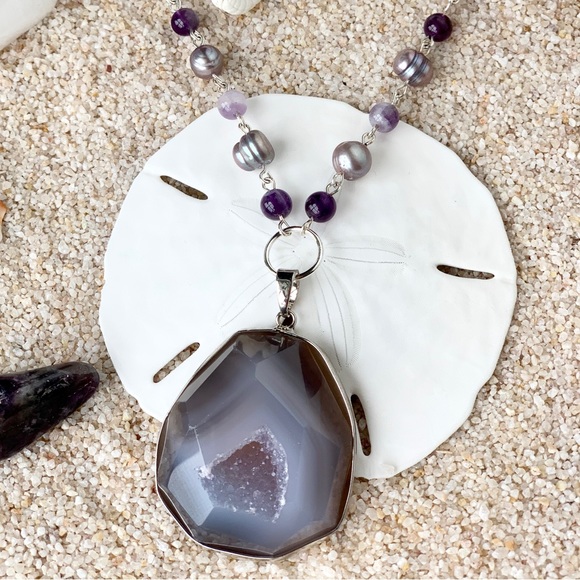 Genuine Lavender Pearl & Amethyst Beaded Necklace with Druzy Agate Pendant - Picture 3 of 5